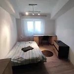 Lake And Park View Pensión