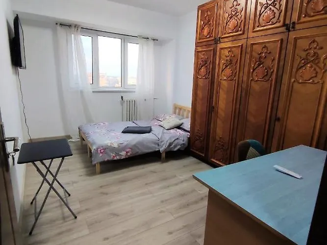Lake And Park View Гостьовий будинок Бухарест