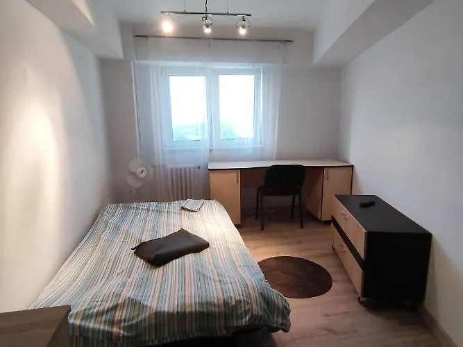 Lake And Park View Pensión