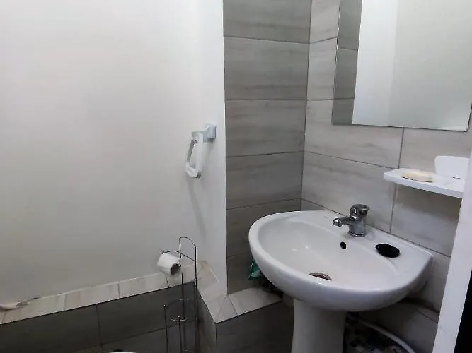 Πανσιόν Lake And Park View Βουκουρέστι